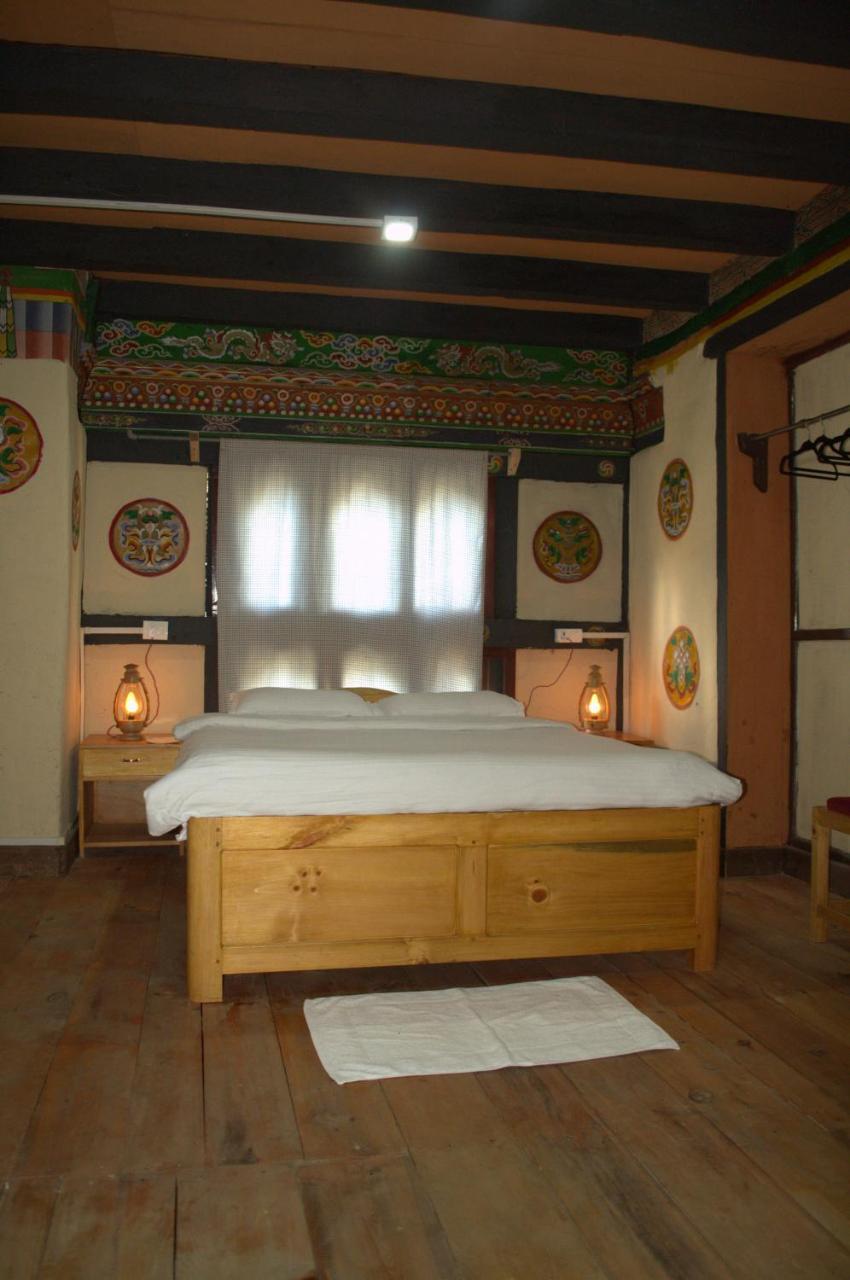 Ama'S Village Lodge Paro Exterior photo
